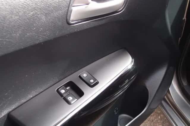 Kia Picanto (2023) thumbnail 6
