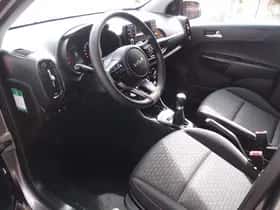 Kia Picanto (2023) thumbnail 8