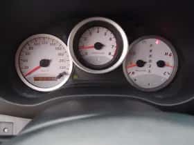Toyota RAV4 (2004) thumbnail 11