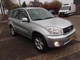 Toyota RAV4 (2004) thumbnail 3