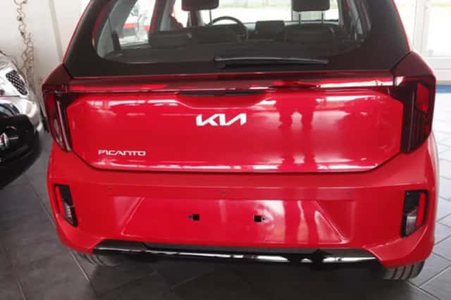 Kia Picanto (2024) thumbnail 2