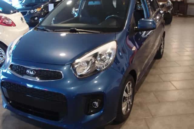 Kia Picanto (2015) thumbnail 1