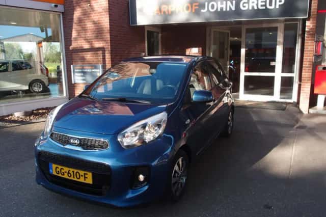 Kia Picanto (2015) thumbnail 2