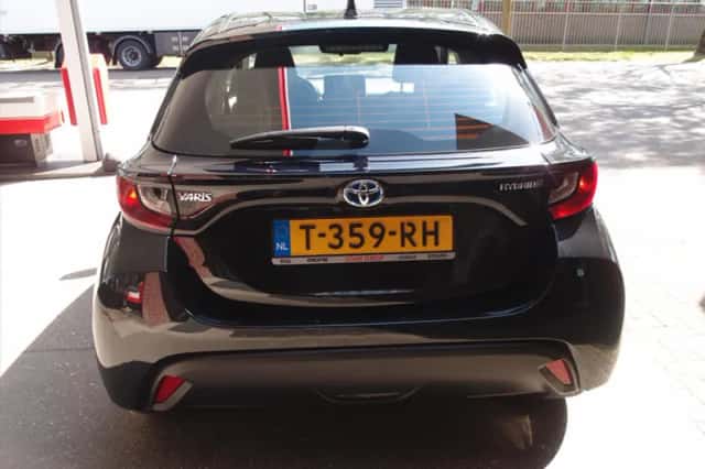 Toyota Yaris (2023) thumbnail 5