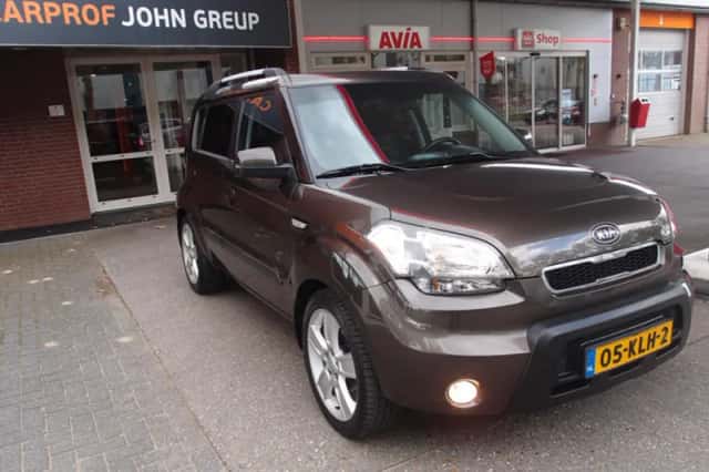 Kia Soul (2010) thumbnail 3