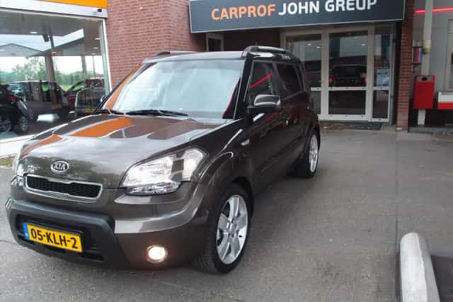 Kia Soul (2010) thumbnail 2