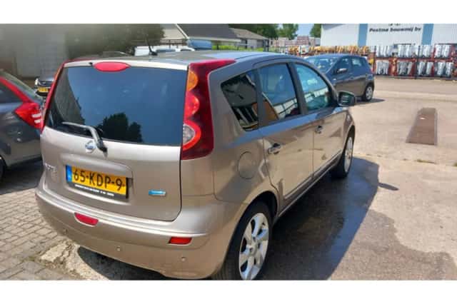 Nissan Note (2009) thumbnail 3