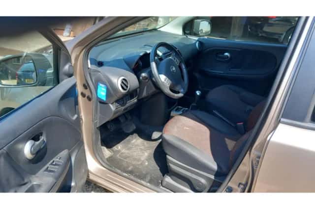Nissan Note (2009) thumbnail 5