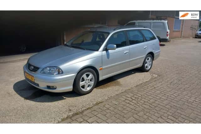 Toyota Avensis (2002) thumbnail 1