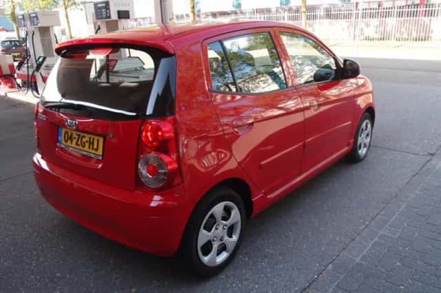 Kia Picanto (2008) thumbnail 4