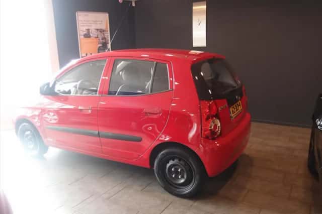 Kia Picanto (2009) thumbnail 2