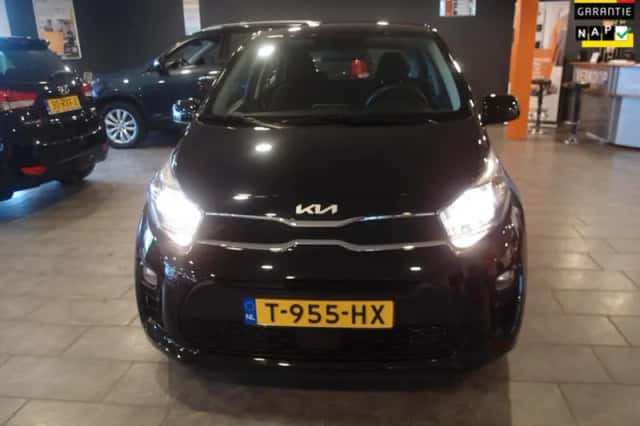 Kia Picanto (2023) thumbnail 1