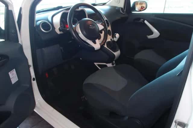 Ford Ka (2013) thumbnail 5