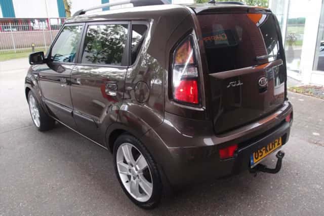 Kia Soul (2010) thumbnail 4