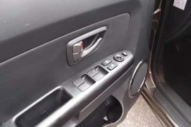 Kia Soul (2010) thumbnail 5