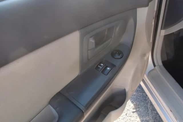 Kia Cerato (2005) thumbnail 5