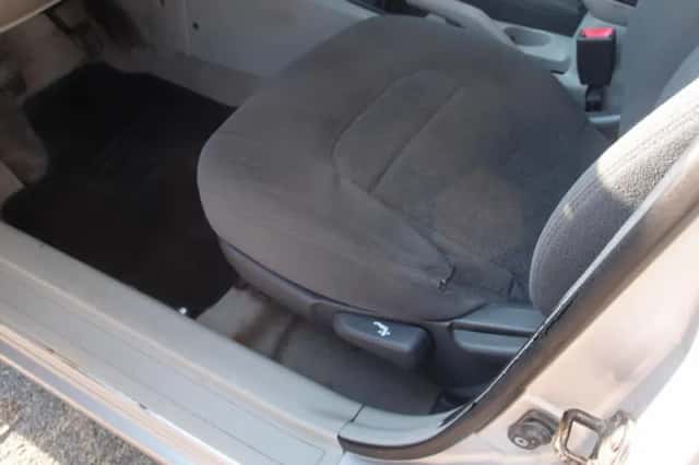 Kia Cerato (2005) thumbnail 6