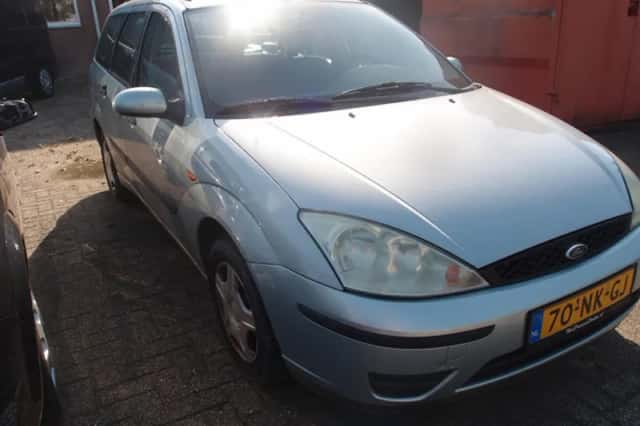 Ford Focus (2003) thumbnail 2