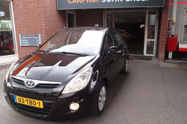 Hyundai i20 (2012) thumbnail 2