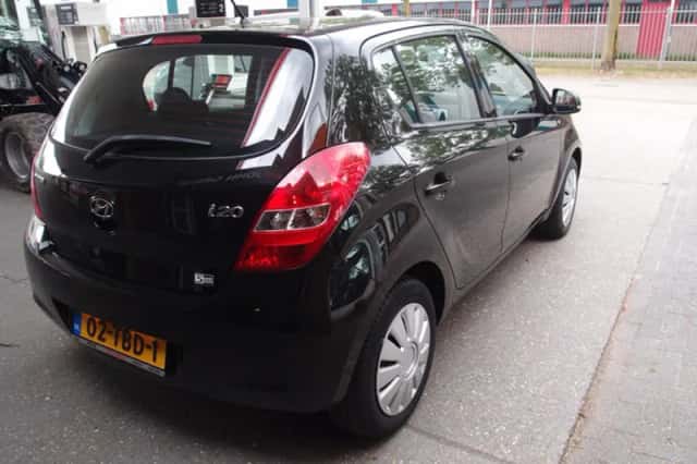 Hyundai i20 (2012) thumbnail 4