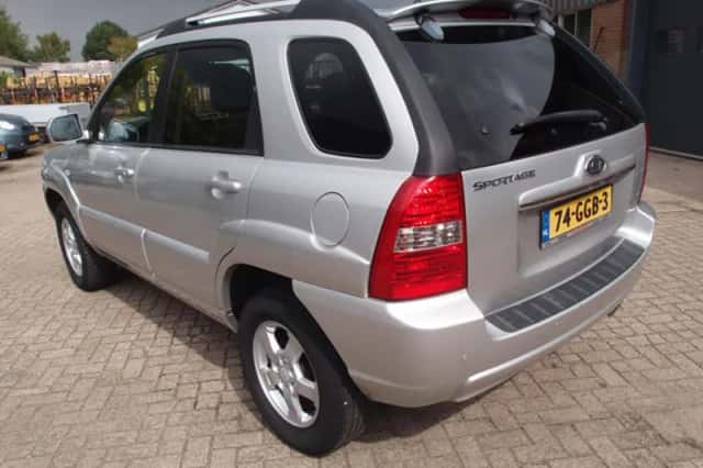 Kia Sportage (2008) thumbnail 4