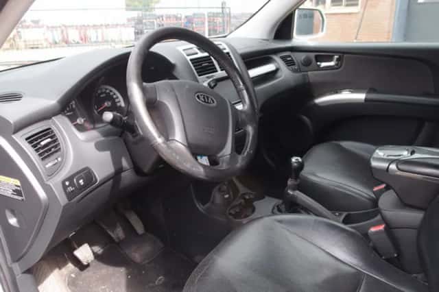 Kia Sportage (2008) thumbnail 6