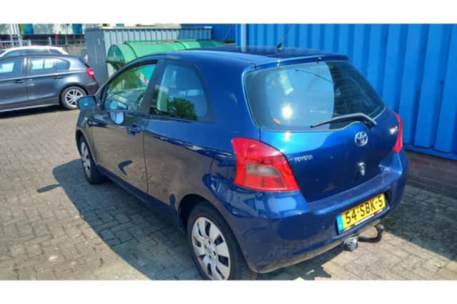 Toyota Yaris (2007) thumbnail 3