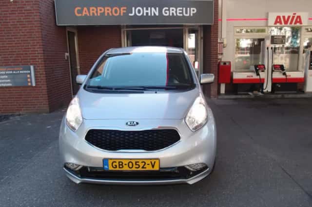 Kia Venga (2015) thumbnail 1