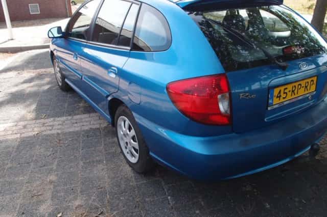 Kia Rio (2005) thumbnail 6
