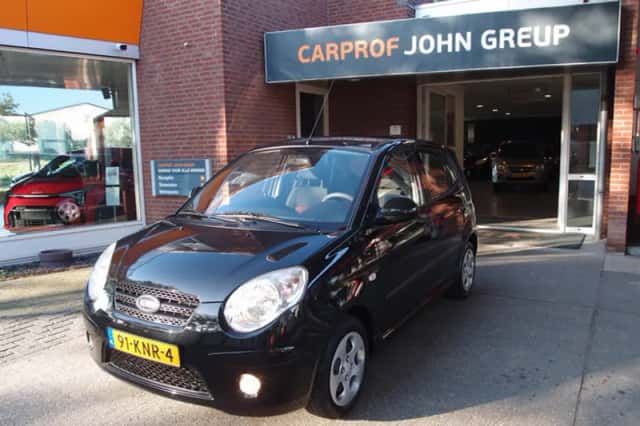 Kia Picanto (2010) thumbnail 2