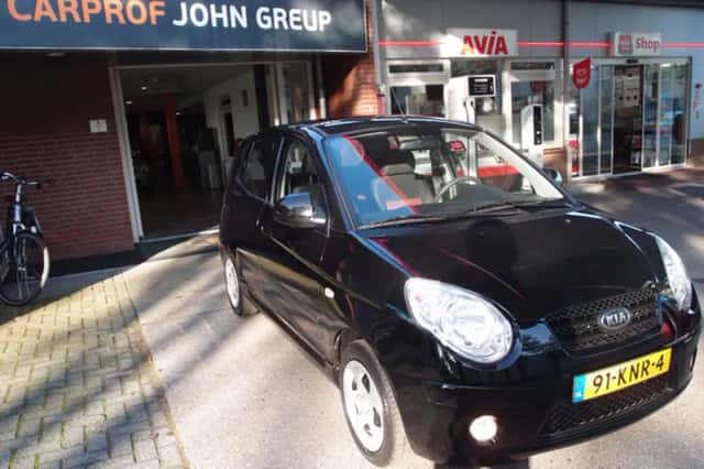 Kia Picanto (2010) thumbnail 3