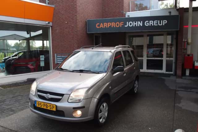 Suzuki Ignis (2004) thumbnail 2