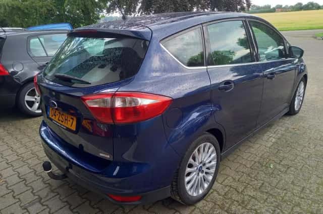 Ford C-Max (2013) thumbnail 4