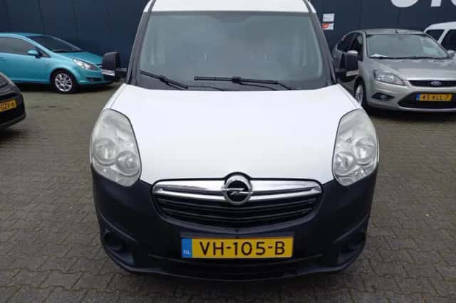 Opel Combo (2014) thumbnail 2
