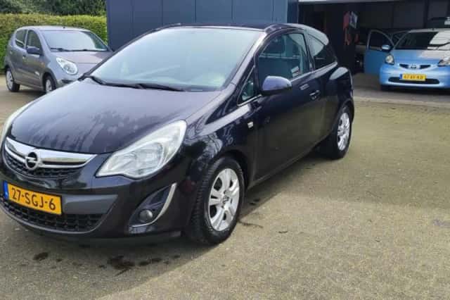 Opel Corsa (2011) thumbnail 1