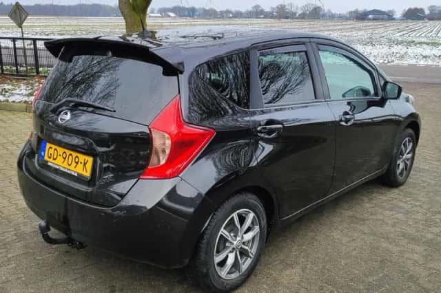 Nissan Note (2015) thumbnail 4