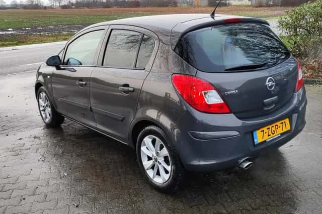 Opel Corsa (2015) thumbnail 6