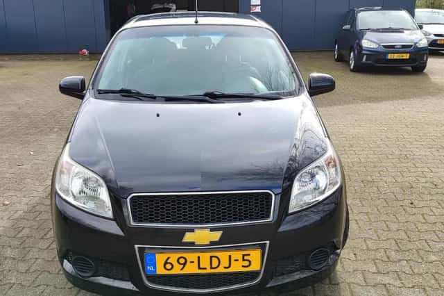 Chevrolet Aveo (2010) thumbnail 2