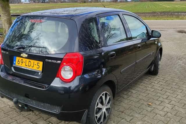 Chevrolet Aveo (2010) thumbnail 4