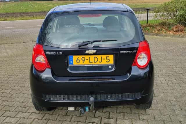 Chevrolet Aveo (2010) thumbnail 5