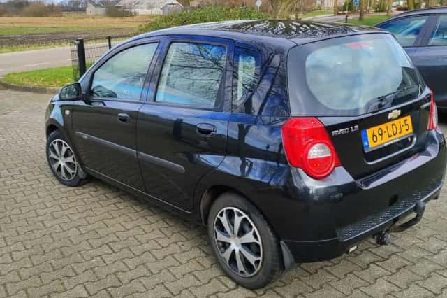 Chevrolet Aveo (2010) thumbnail 6