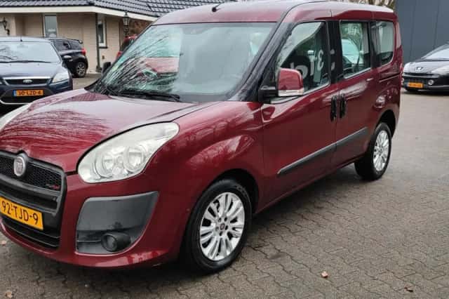 Fiat Doblò (2012) thumbnail 1