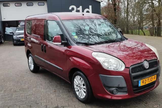 Fiat Doblò (2012) thumbnail 3