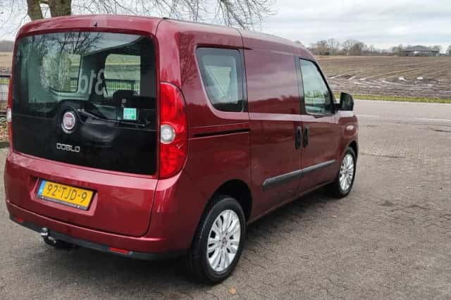 Fiat Doblò (2012) thumbnail 4