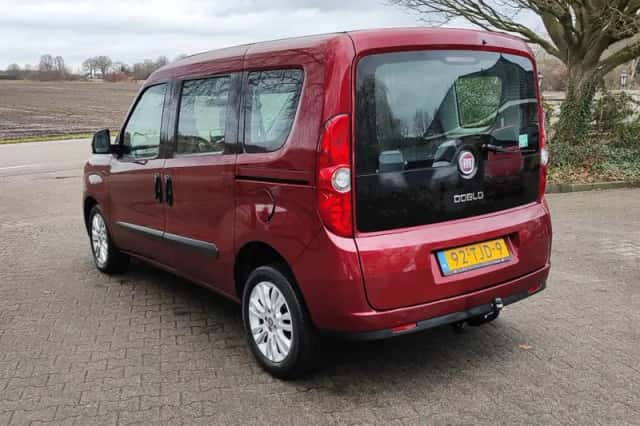 Fiat Doblò (2012) thumbnail 6