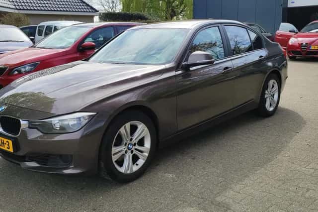 BMW 3-Serie (2012) thumbnail 1