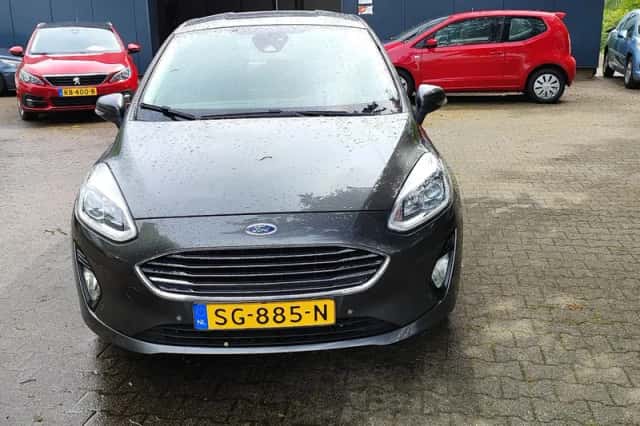 Ford Fiesta (2018) thumbnail 2