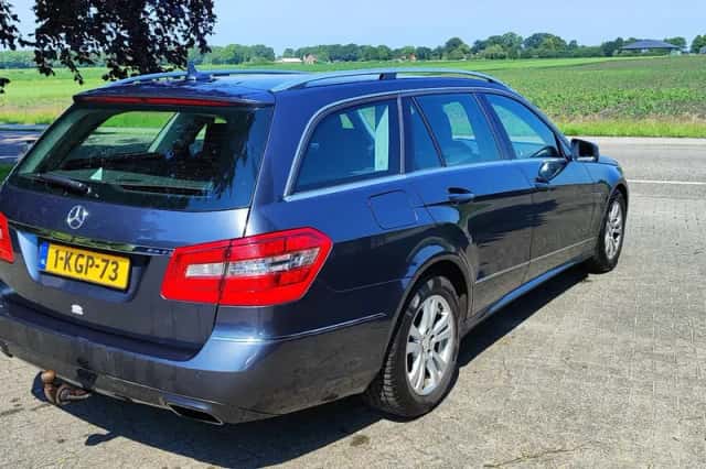 Mercedes-Benz E-Klasse (2012) thumbnail 4