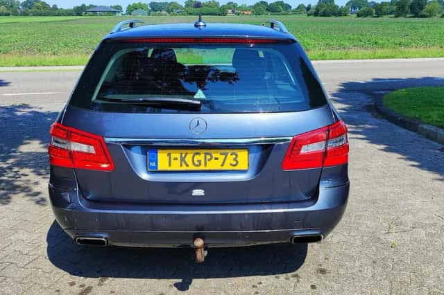 Mercedes-Benz E-Klasse (2012) thumbnail 5