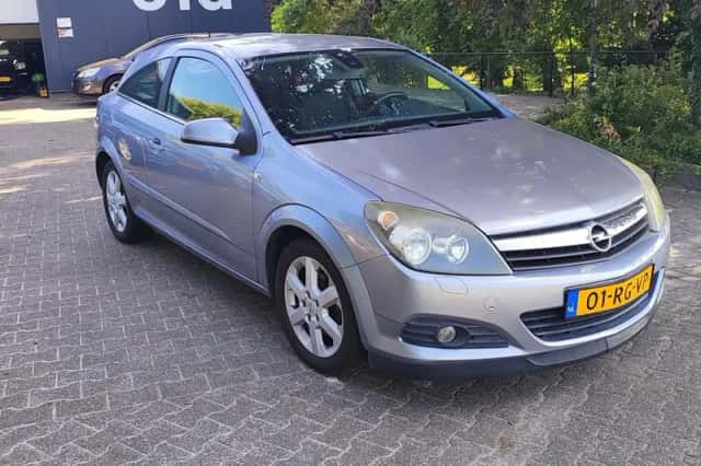 Opel Astra (2005) thumbnail 3